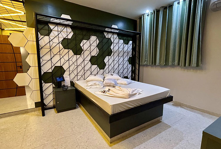 Motel Medieval - Suíte Pelada