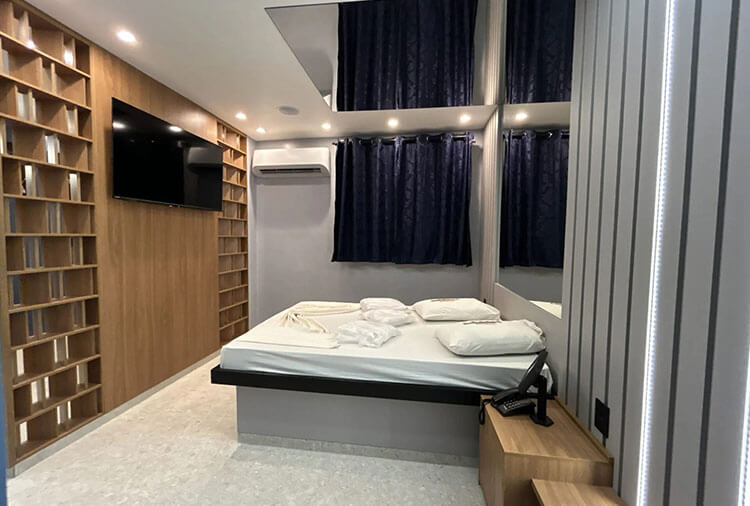 Motel Medieval - Suíte Office