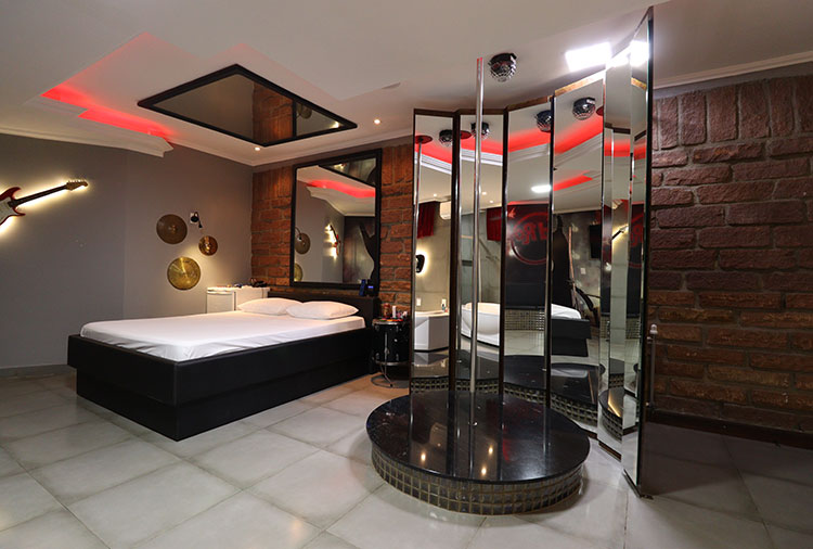 Motel Casa de Pedra - Suíte 2 Hard Rock