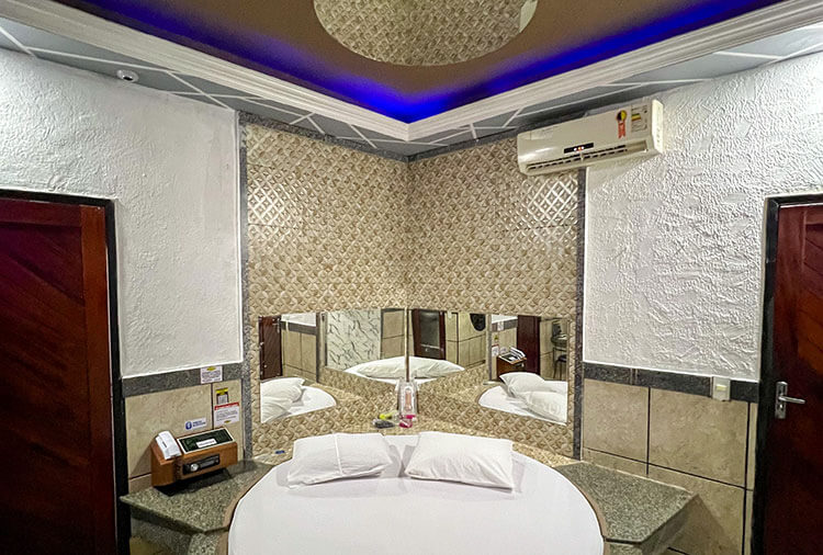 Motel Emoções - Mondubim - Suíte Duplex