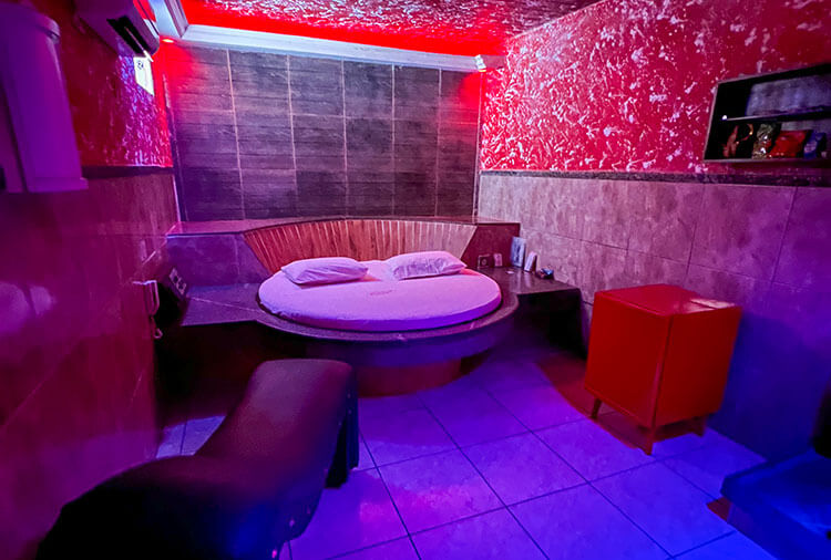 Motel Emoções - Barra - Suíte Boate