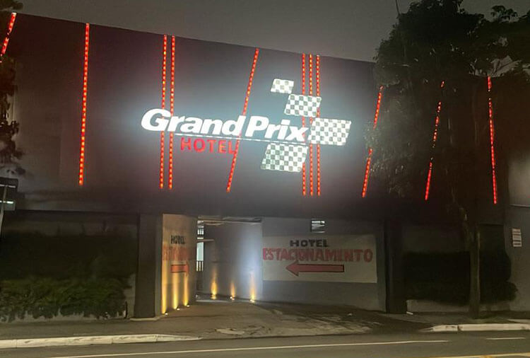 Hotel Grand Prix - fachada