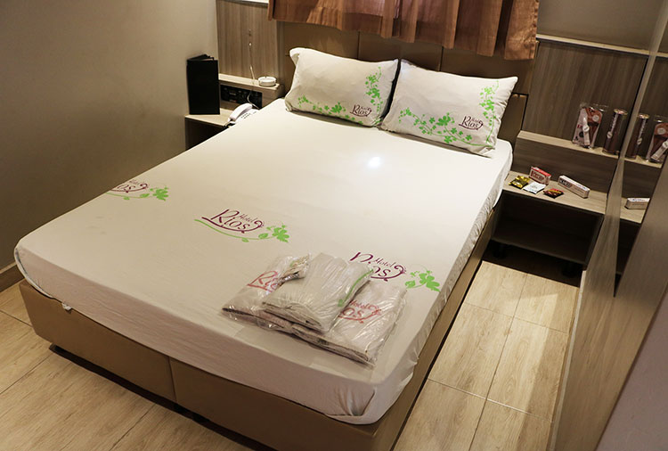 Motel Village - Francisco Morato