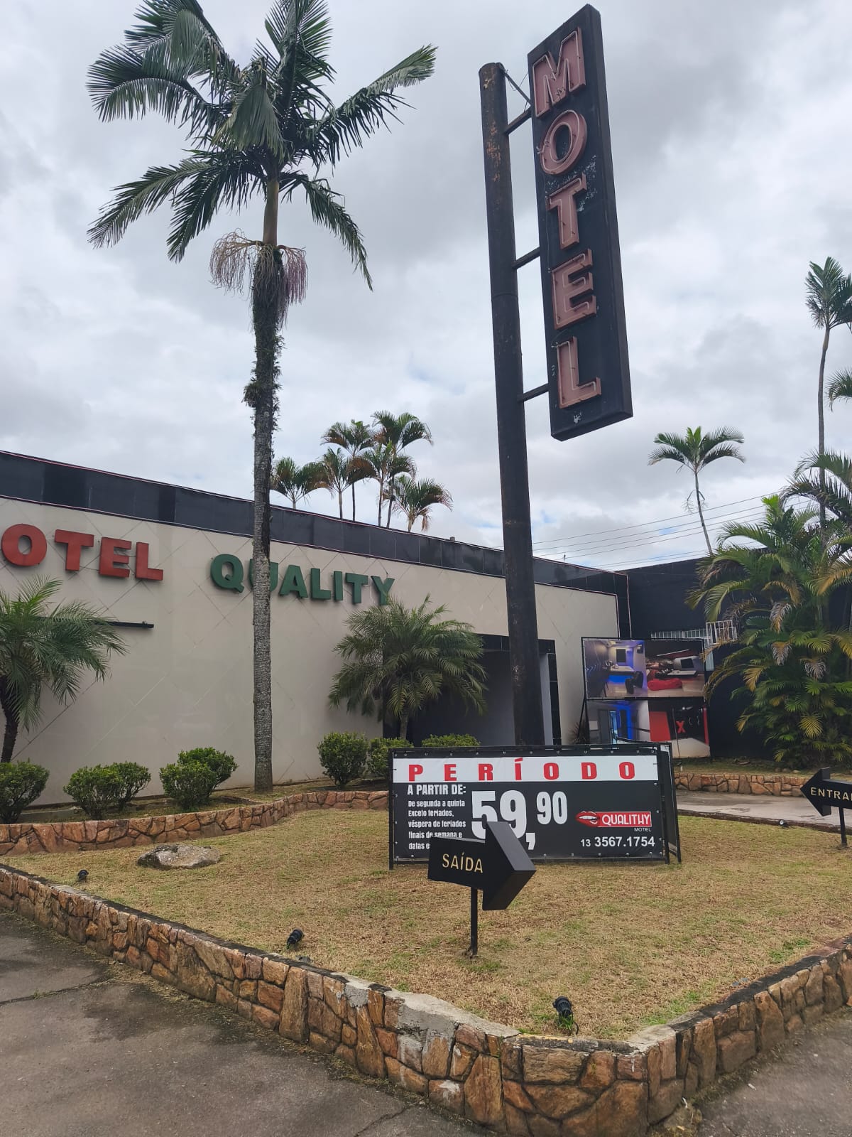 Quality Motel - fachada