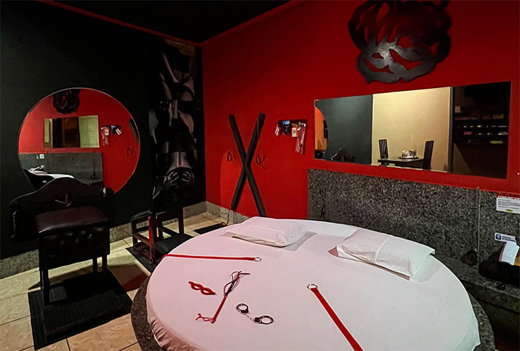 Motel Emoções - Fátima - Suíte Fetiche