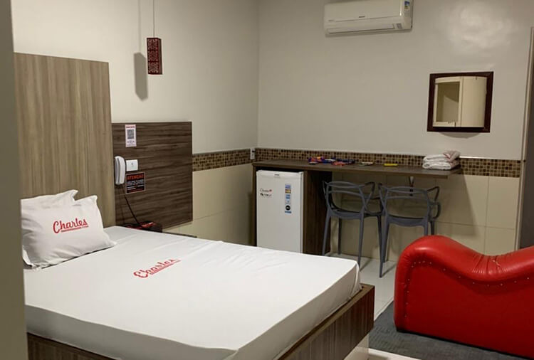 Charles Motel - Suíte Super Luxo