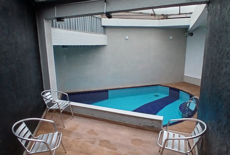 Motel Encontros - Suíte com Piscina