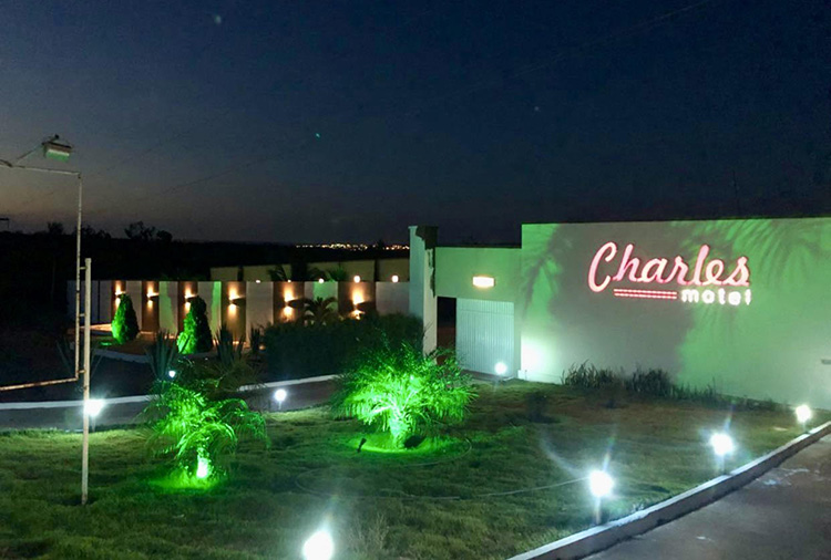 Charles Motel - fachada