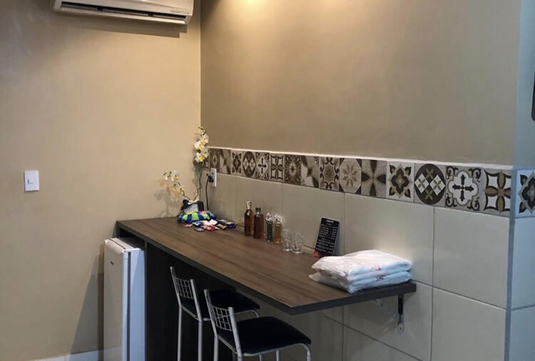 Charles Motel - Suíte Luxo