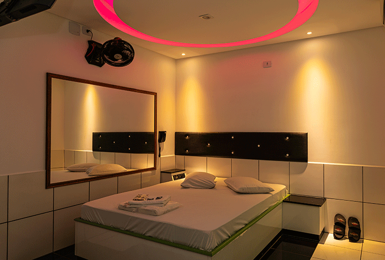 Kingite Hotel - Suíte Puff Erótico