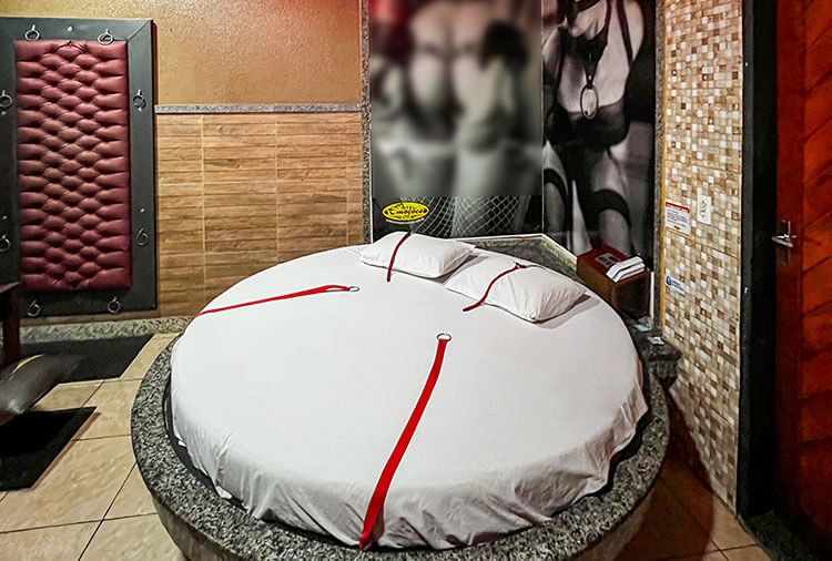 Motel Emoções - Montese - Suíte Fetiche