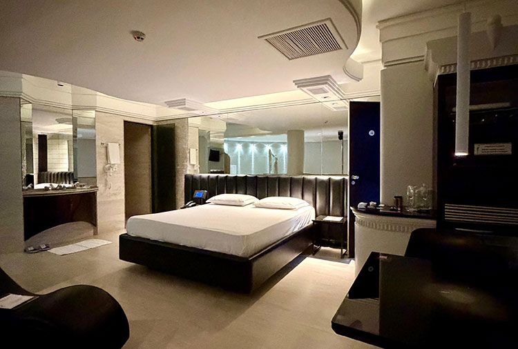 Motéis Vis à Vis - Joinville - Suíte Vivant