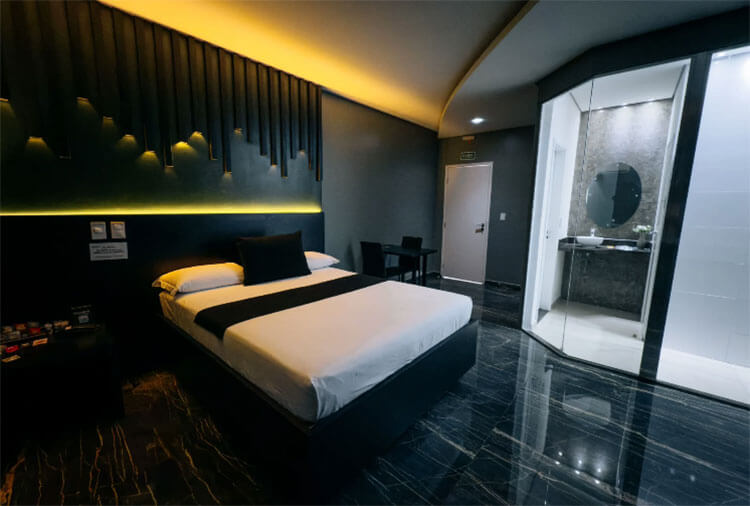  Motel Opium