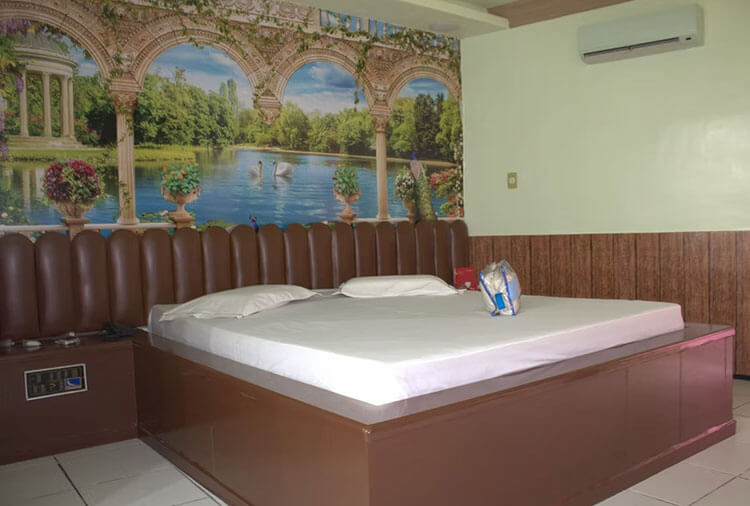 Motel Baobás - Suíte Jardim Proibido