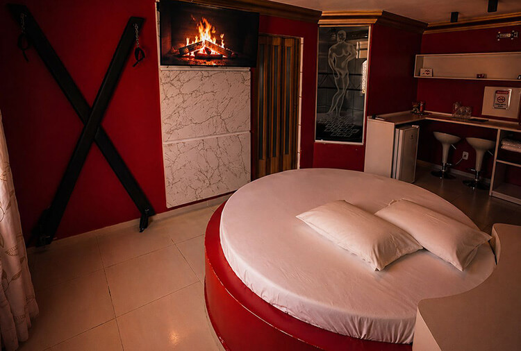 Motel Saturno - Suíte Com Hidro