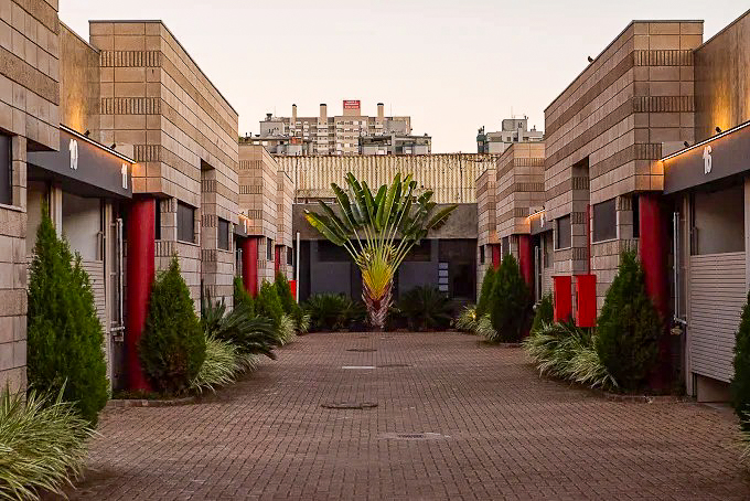 Motéis Vis à Vis - Porto Alegre - fachada