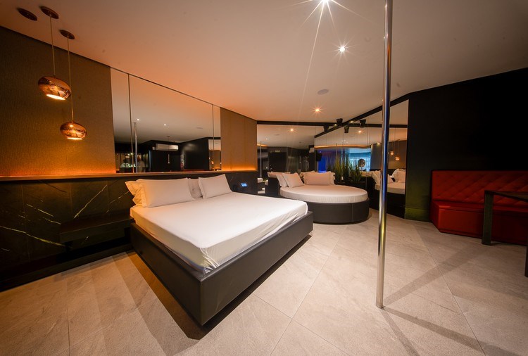 Motéis Vis à Vis - Porto Alegre - Suíte Lounge - Não Fumantes