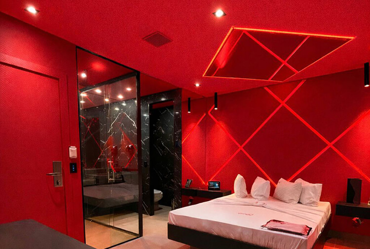 Queen's Motel - Suíte Master Colors