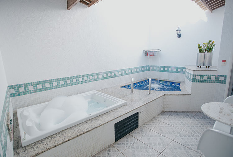 Vert Motel - Parnamirim - Suíte Piscina e Hidro